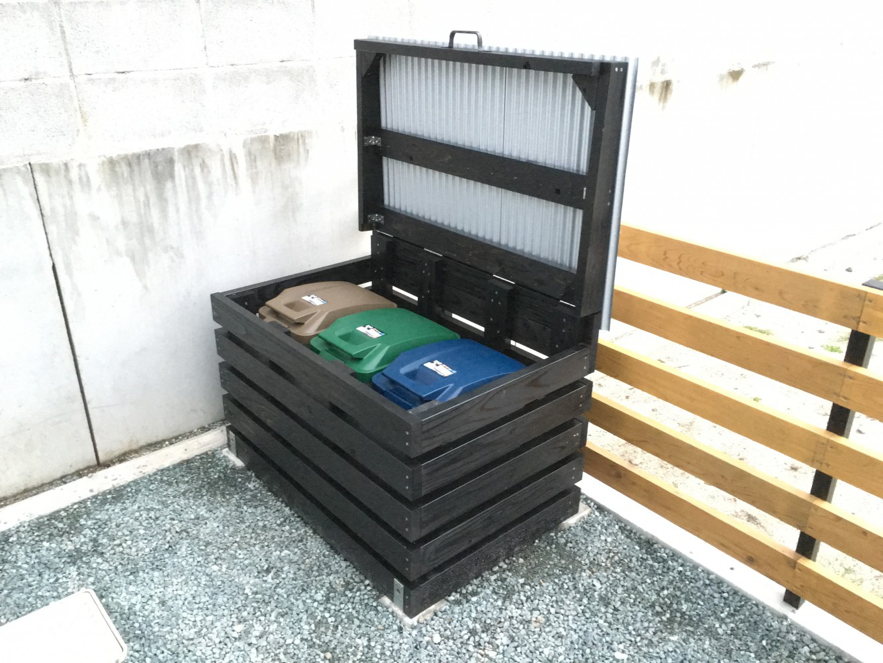 ご主人が作成されたゴミ箱設置スペース